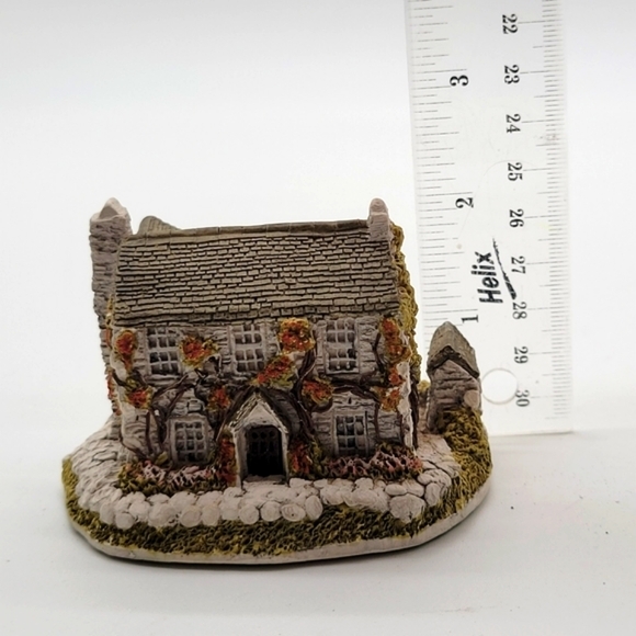 Lilliput Lane Sawrey Gill 1985-92 England Collection‎ - Picture 8 of 8